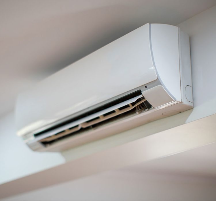 Wall mounted air conditioning unit